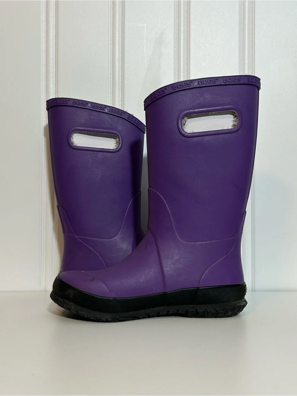 Bogs kids purple rain boots plush lined with handles